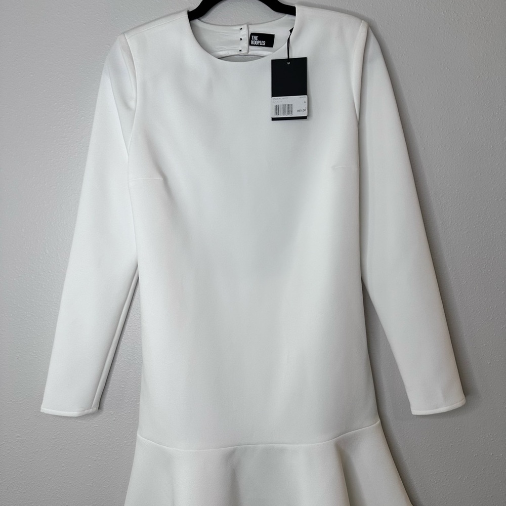 Elegant White Long Sleeve Dress